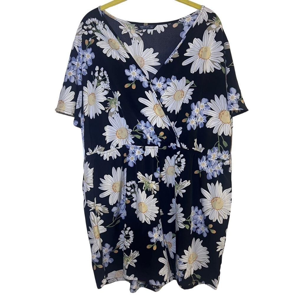 SHEIN Curve Romper Women's 3XL Floral V-Neck Short Sleeve Boho Summer one piece